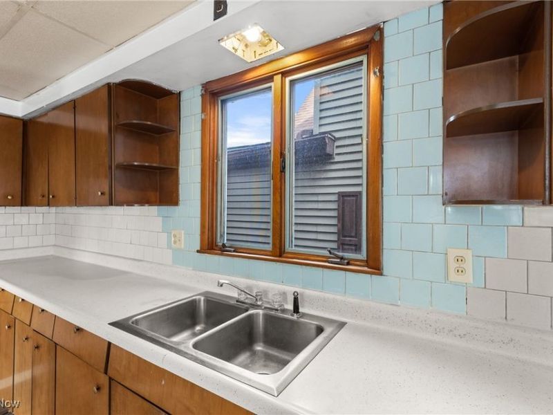 515 Walden Avenue, Tiltonsville, OH 43963 Photo 10