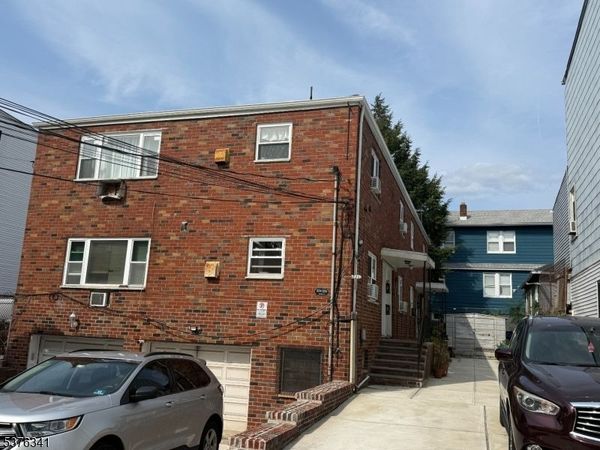 224 Clinton St, Paterson, NJ 07522