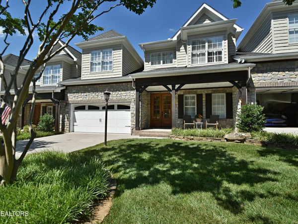 10111 Autumn Valley Lane, Knoxville, TN 37922