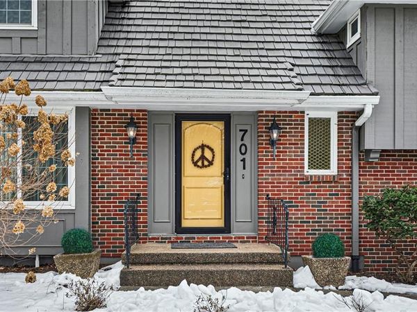 701 W 114 Terrace, Kansas City, MO 64114