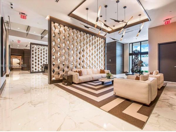 301 Altara Ave, Unit 509, Coral Gables, FL 33146