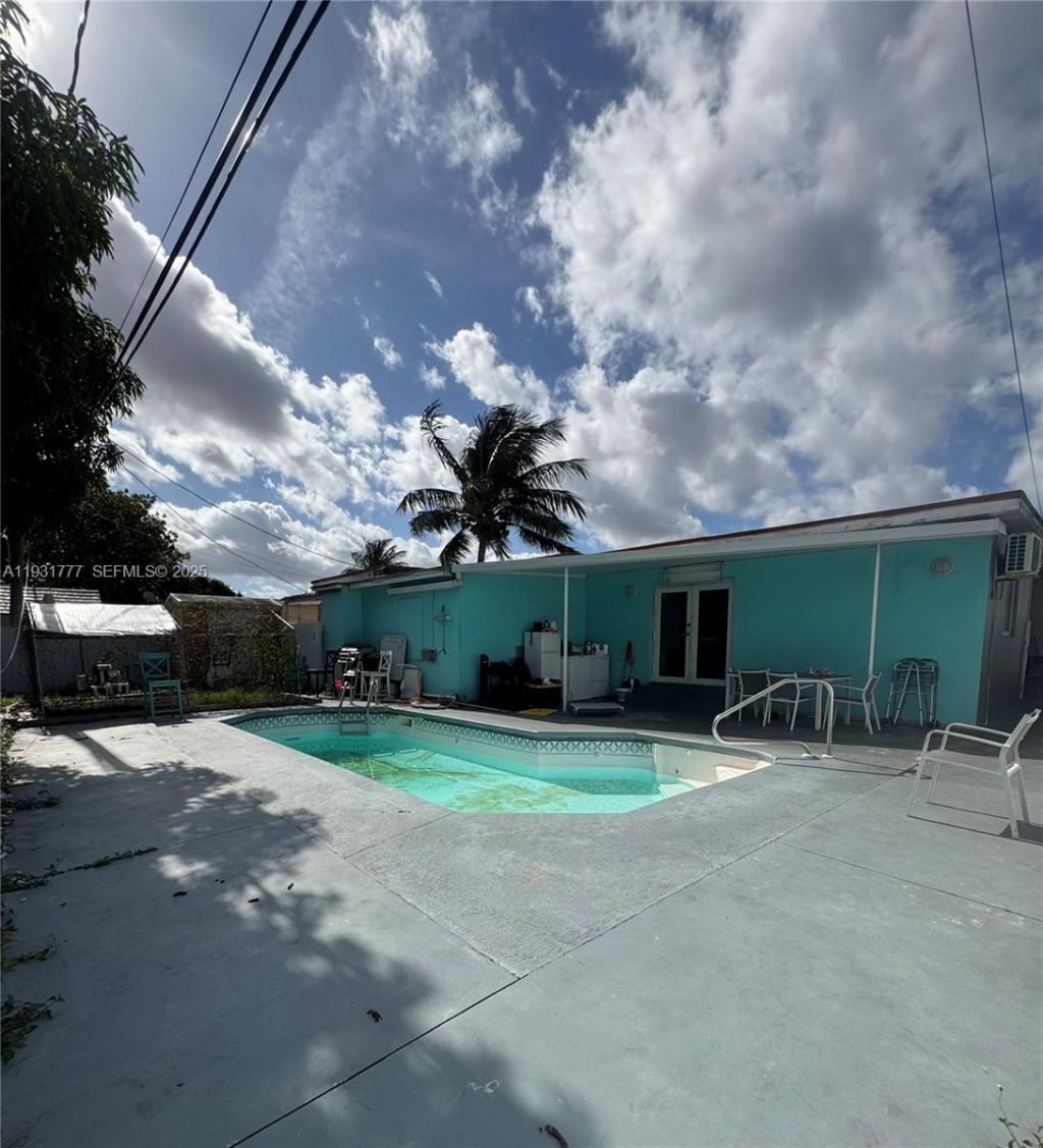 4841 W 2nd Ln, Hialeah, FL 33012 Photo