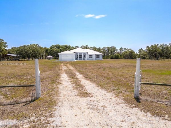 1083 Pollywog Dr. , Labelle, FL 33935