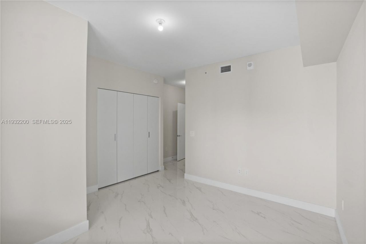 700 NE 24th St , Unit 602, Miami, FL 33137 Photo
