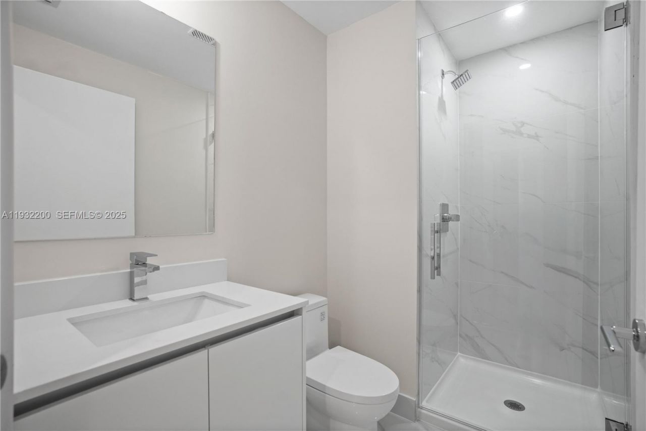 700 NE 24th St , Unit 602, Miami, FL 33137 Photo