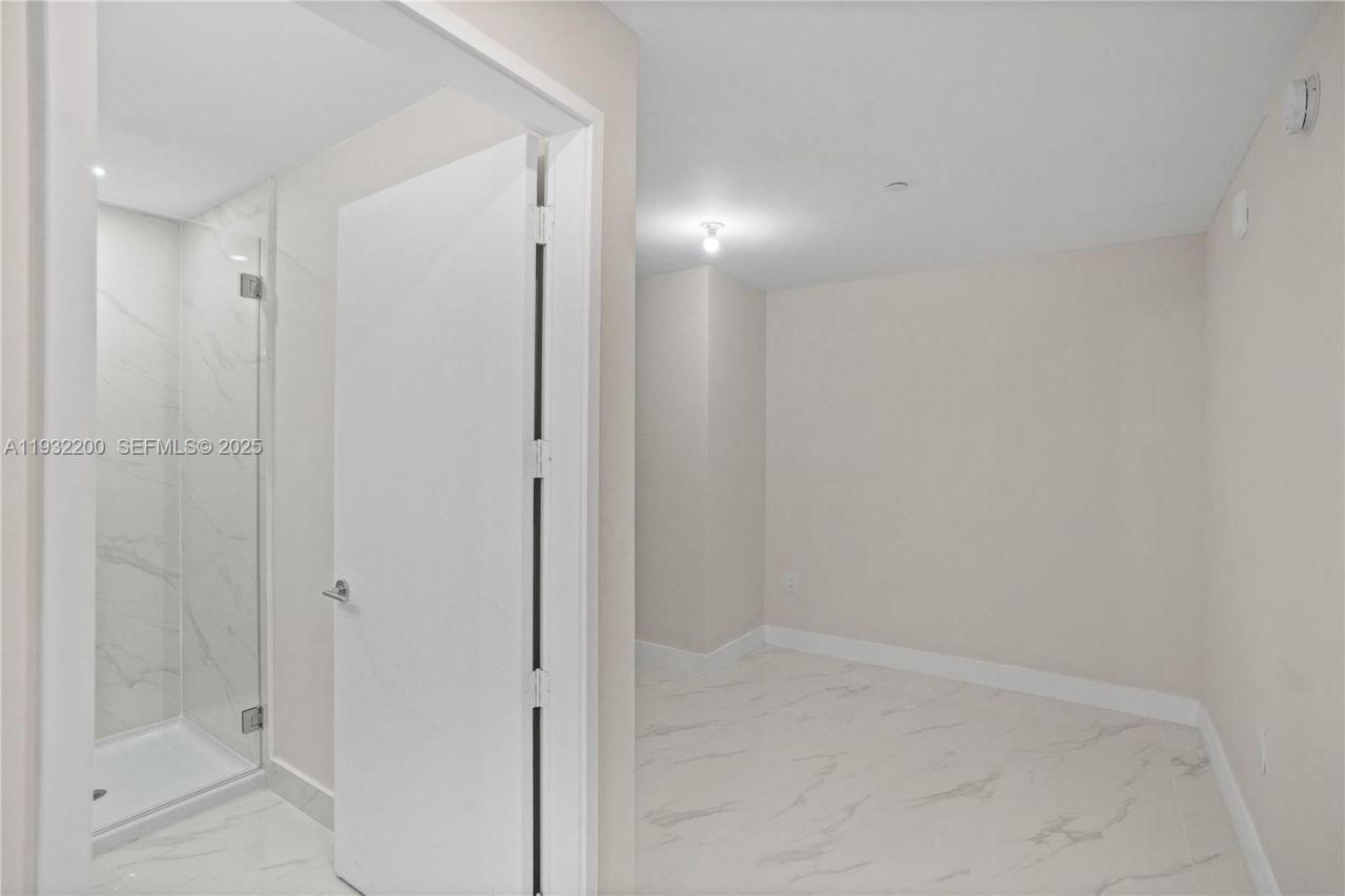 700 NE 24th St , Unit 602, Miami, FL 33137 Photo