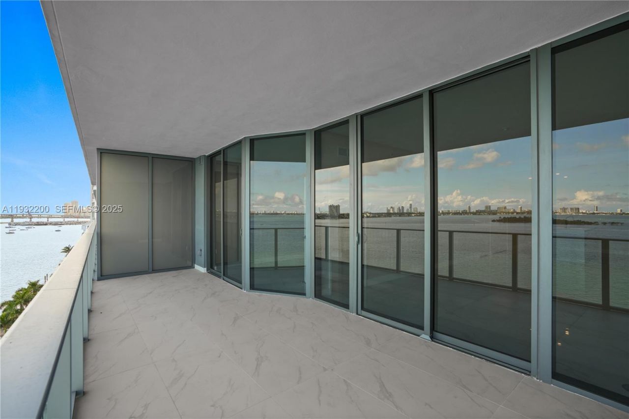 700 NE 24th St , Unit 602, Miami, FL 33137 Photo