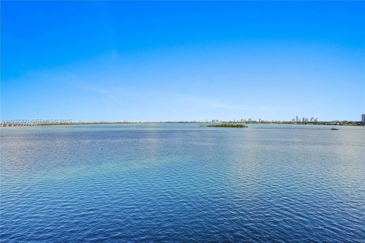 700 NE 24th St , Unit 602, Miami, FL 33137 Photo