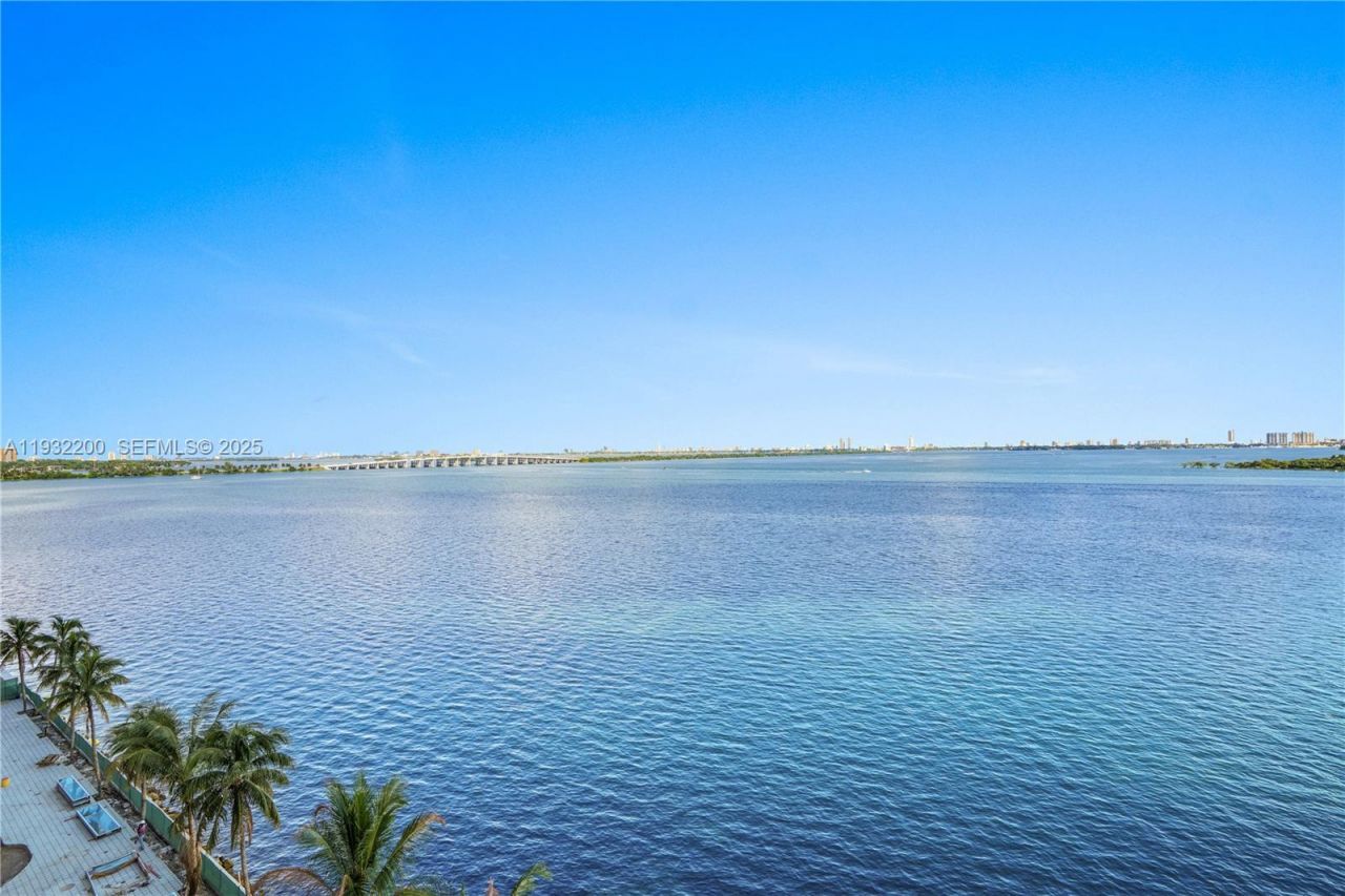 700 NE 24th St , Unit 602, Miami, FL 33137 Photo