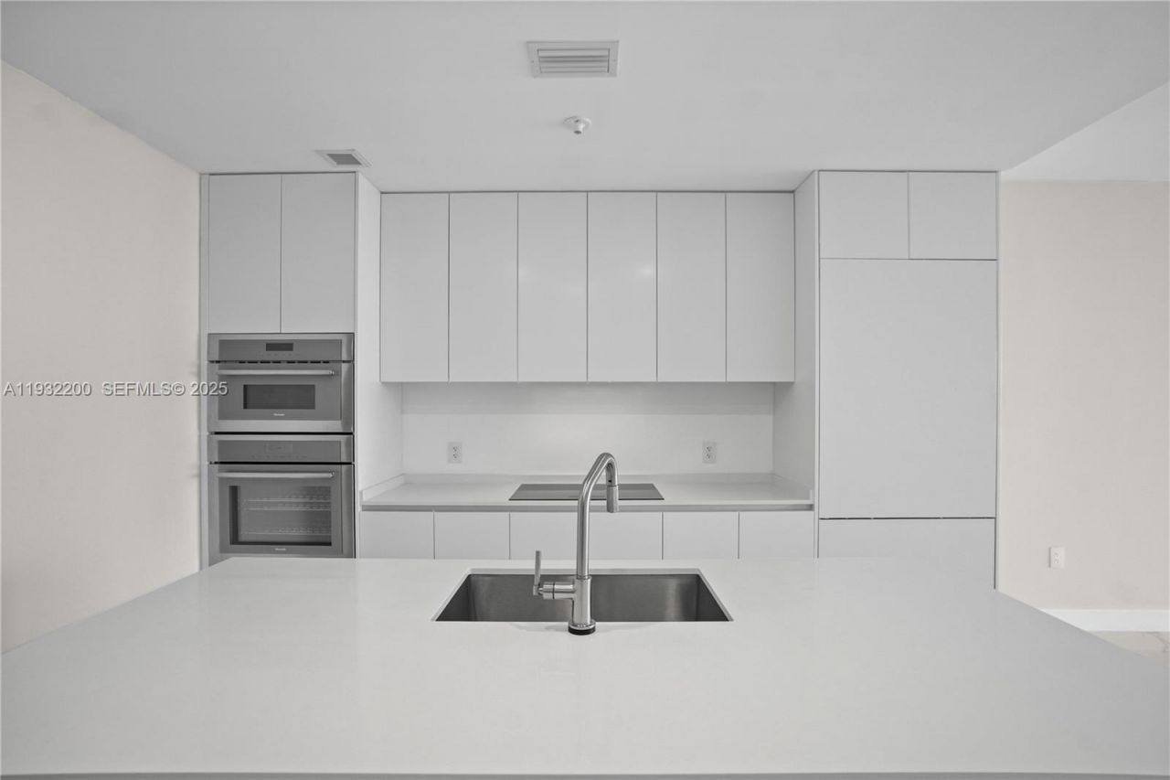 700 NE 24th St , Unit 602, Miami, FL 33137 Photo