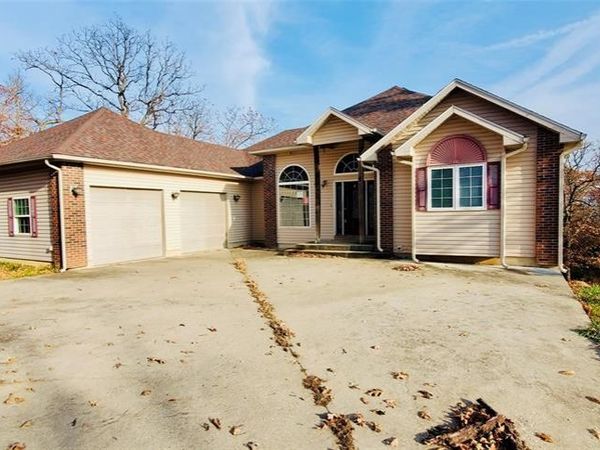 38 Pemberton Lane, Brumley, MO 65017