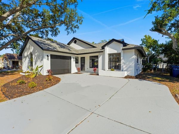 5737 DEER HOLLOW LANE W, SARASOTA, FL 34232