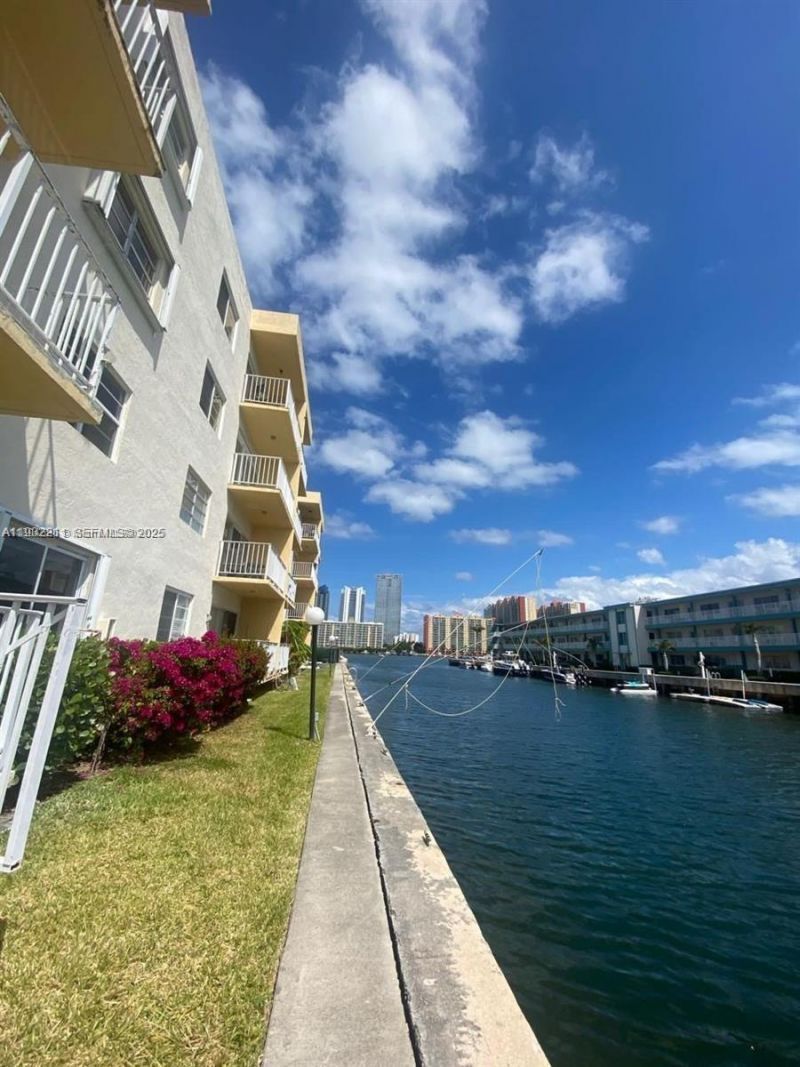 3944 NE 167th St , Unit 107, North Miami Beach, FL 33160 Photo