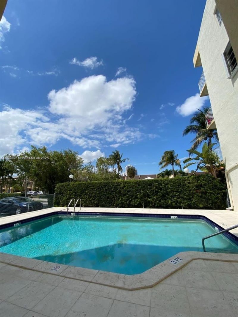 3944 NE 167th St , Unit 107, North Miami Beach, FL 33160 Photo