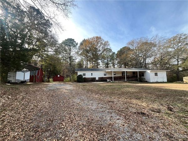 303 MLK Parkway, Livingston, AL 35470