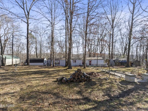 1305 Grievers Chapel Rd, Rockwood, TN 37854