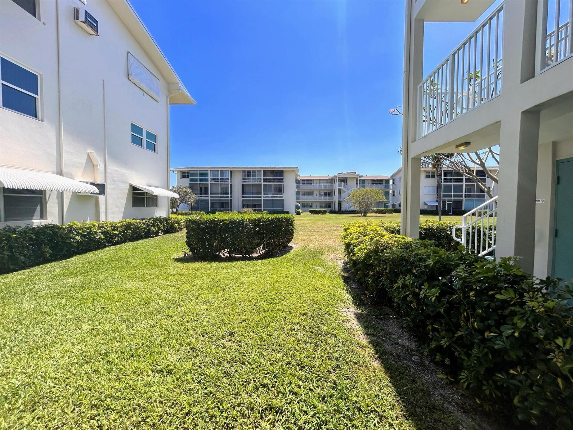 450 Horizons E, Unit 107, Boynton Beach, FL 33435 Photo