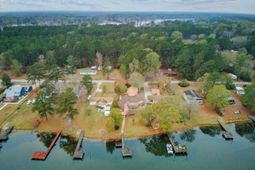 1112 Gin Pond Drive photo 4