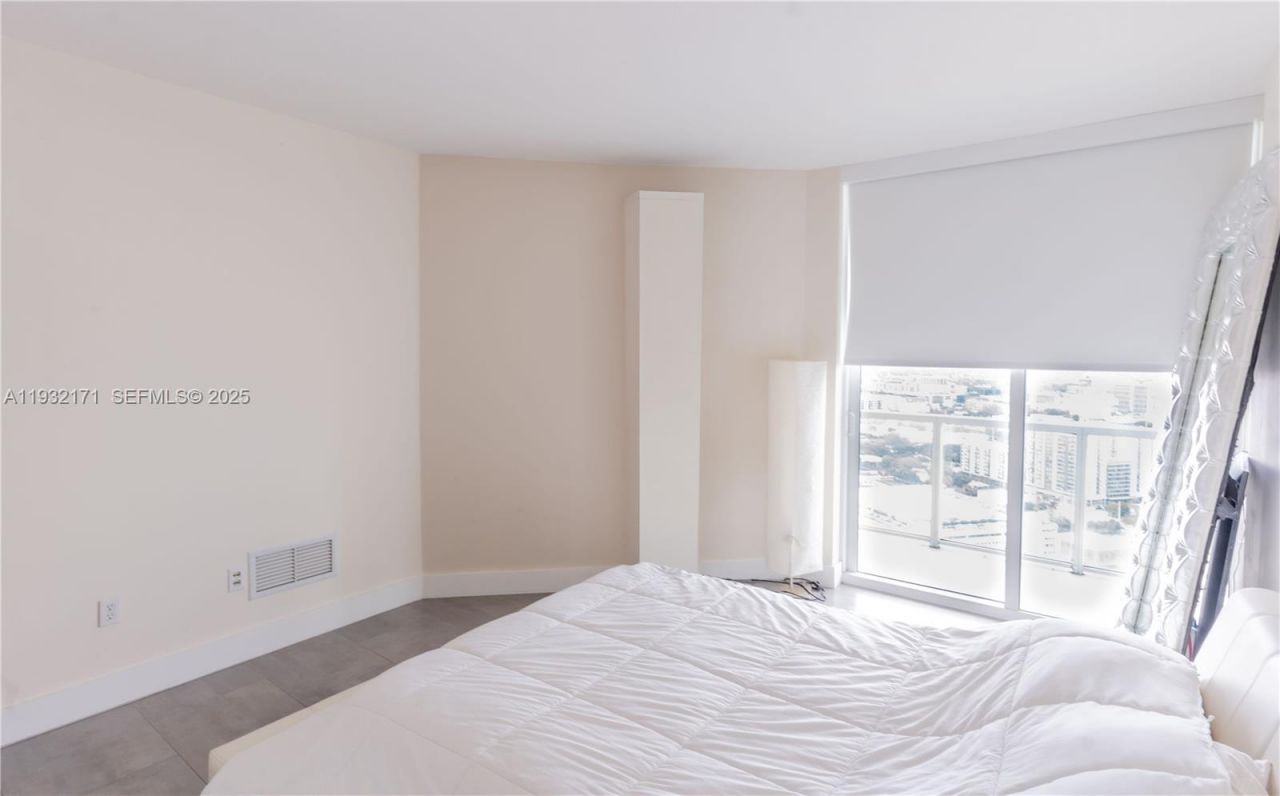 1900 N Bayshore Dr , Unit 3514, Miami, FL 33132 Photo