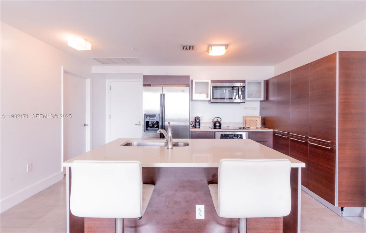 1900 N Bayshore Dr , Unit 3514, Miami, FL 33132 Photo