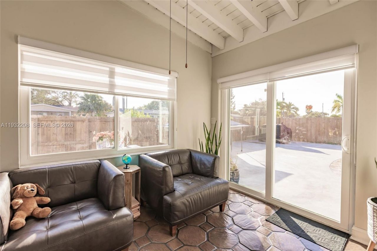 9404 SW 8th Ter , Miami, FL 33174 Photo