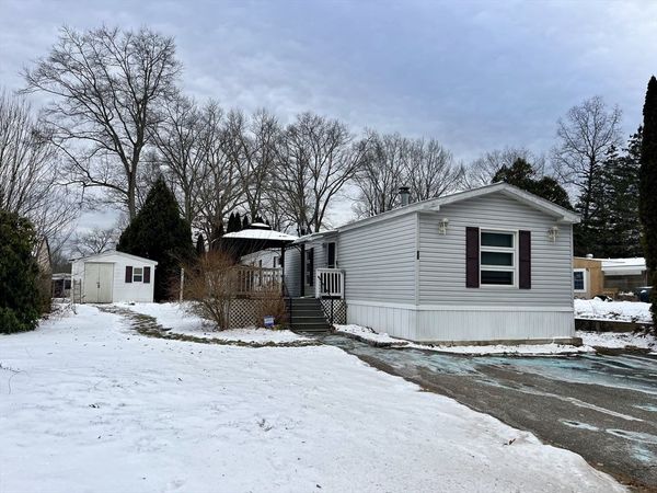 20 Conestoga Trail, Brookfield, MA 01506