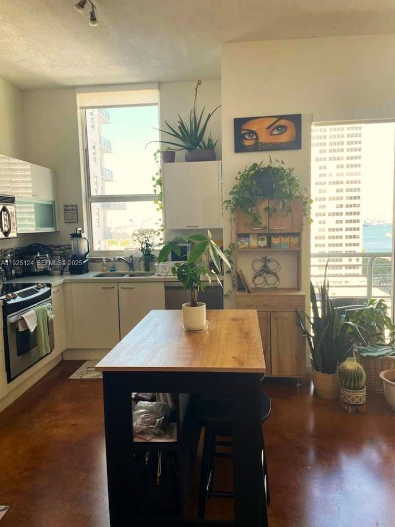 133 NE 2nd Ave , Unit 1512, Miami, FL 33132 Photo