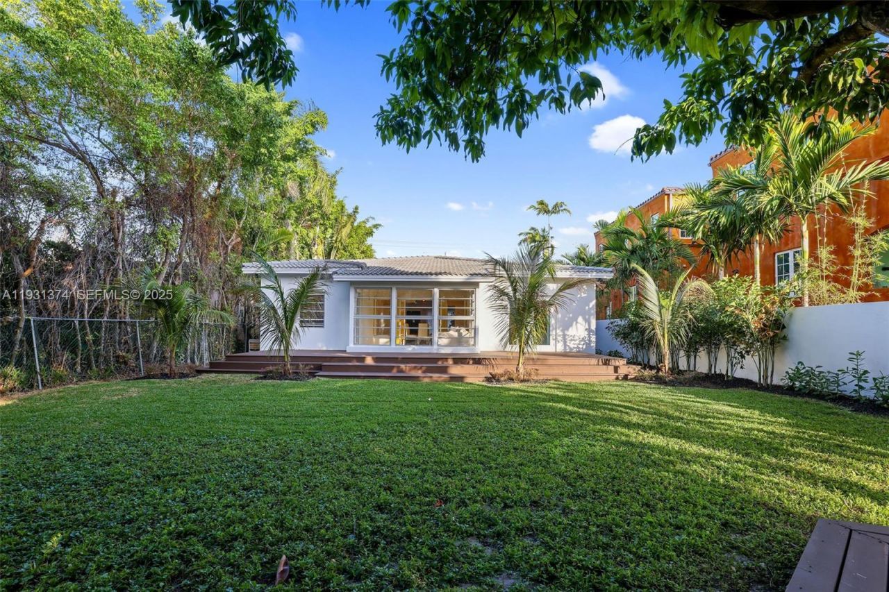 3760 Royal Palm Ave, Miami Beach, FL 33140 Photo