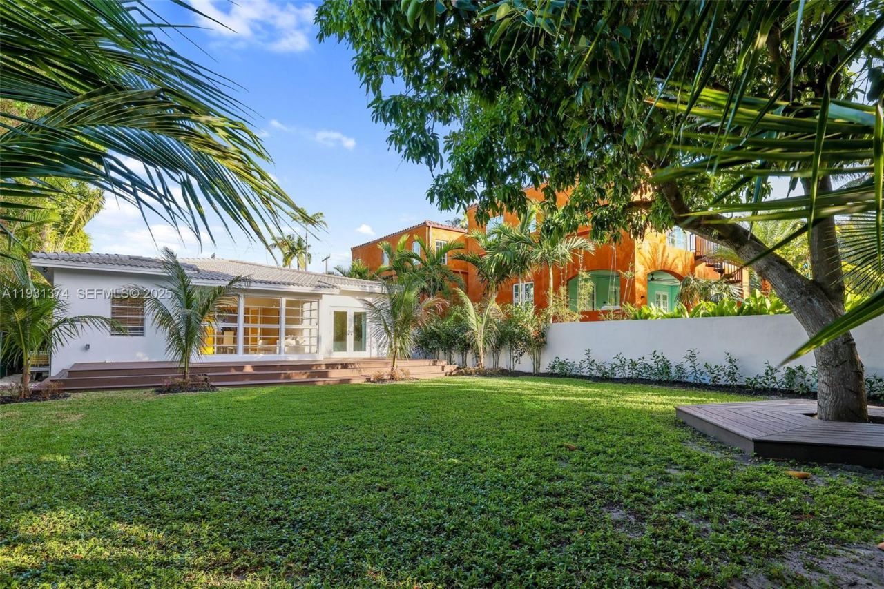 3760 Royal Palm Ave, Miami Beach, FL 33140 Photo