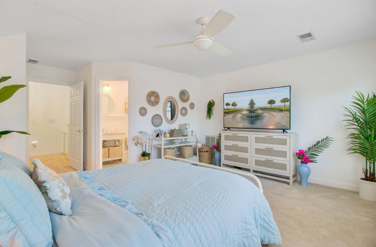 704 Netherton Court Photo 44