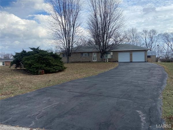 7 Wayne Street, St Charles, MO 63301