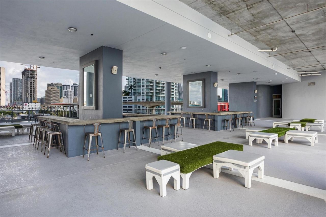 690 SW 1st Ct, Unit 1213, Miami, FL 33130 Photo