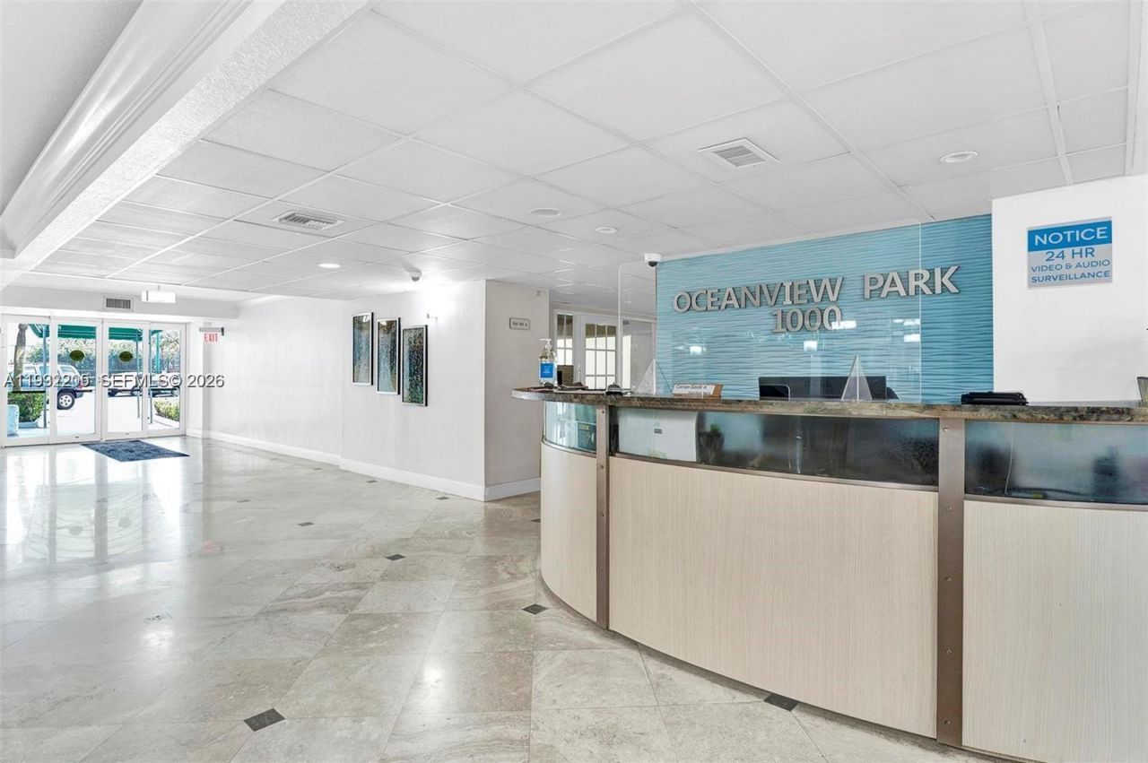 1000 Parkview Dr, Unit 301, Hallandale Beach, FL 33009 Photo