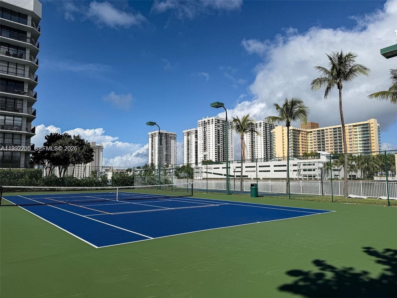 1000 Parkview Dr, Unit 301, Hallandale Beach, FL 33009 Photo