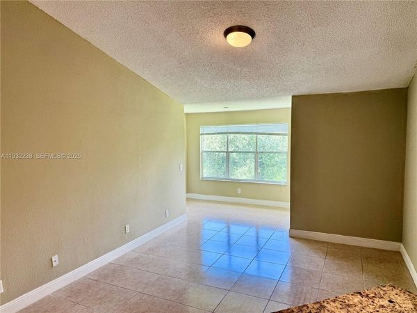 595 Vista Isles Dr, Unit 1923, Sunrise, FL 33325