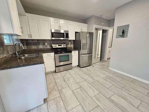 950 NW 5th St, Unit 2, Miami, FL 33128