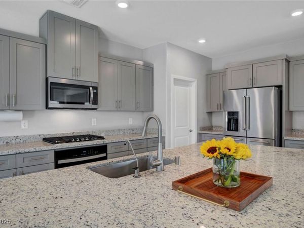 1943 Marks River Place, North Las Vegas, NV 89084