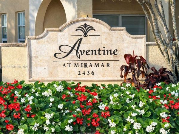 2494 Centergate Dr, Unit 201, Miramar, FL 33025