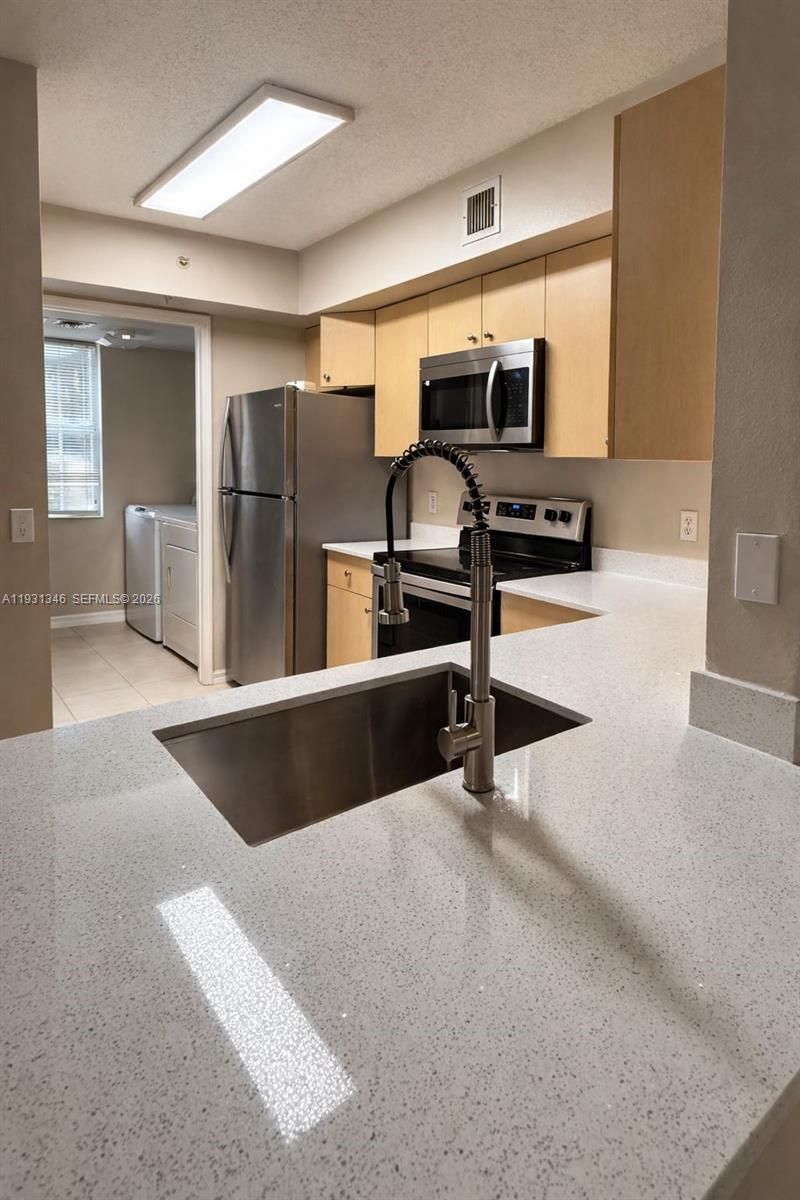 2494 Centergate Dr, Unit 201, Miramar, FL 33025 Photo