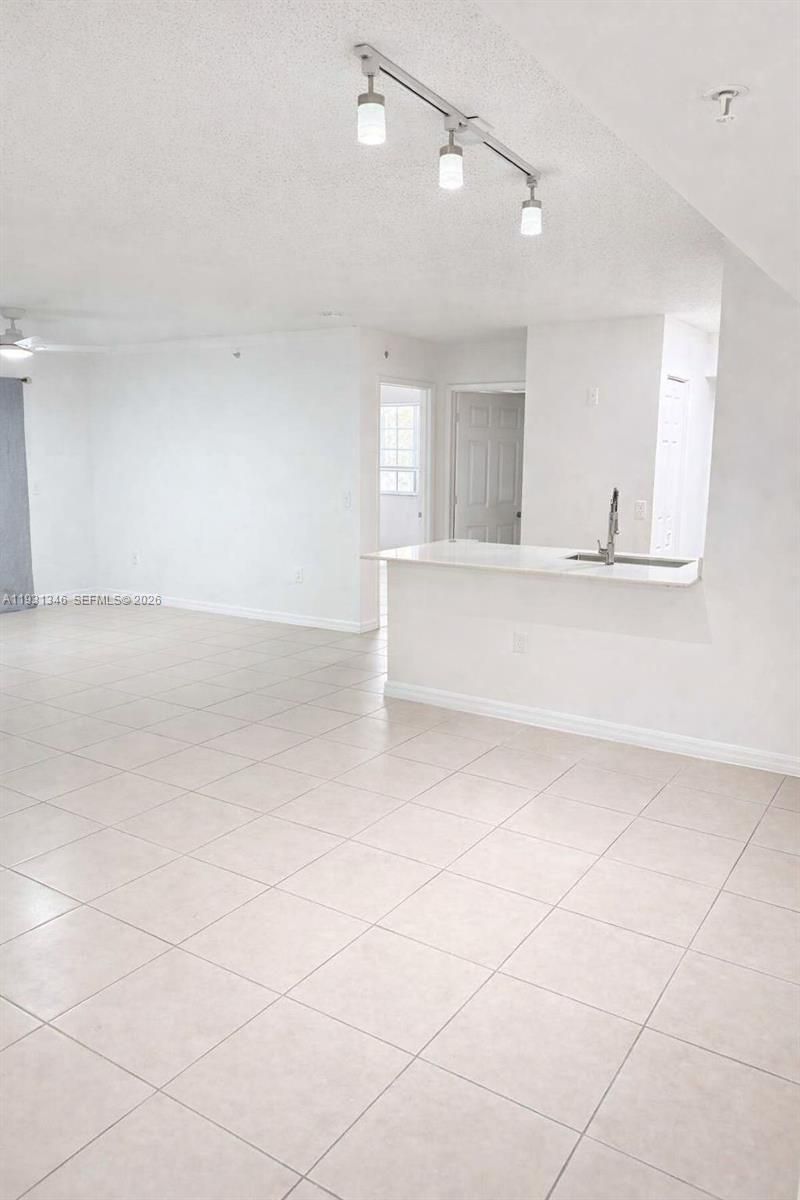 2494 Centergate Dr, Unit 201, Miramar, FL 33025 Photo