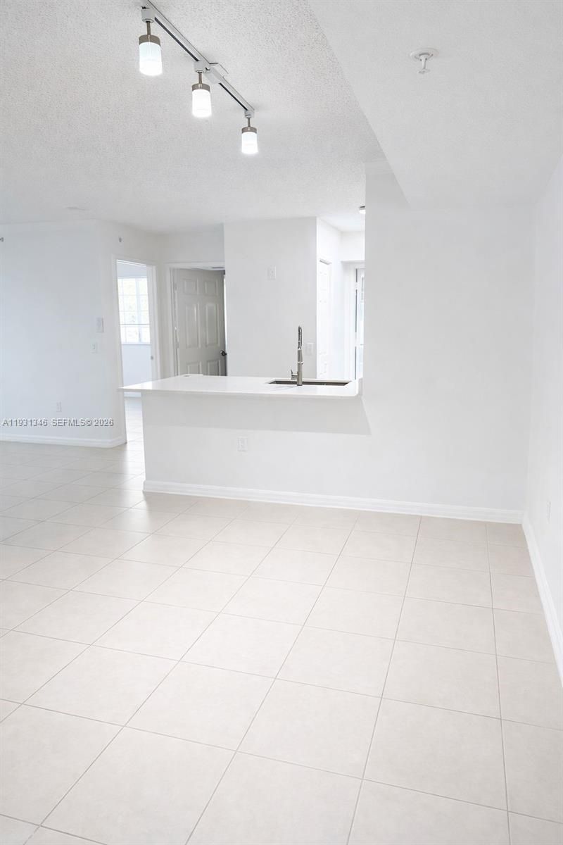 2494 Centergate Dr, Unit 201, Miramar, FL 33025 Photo