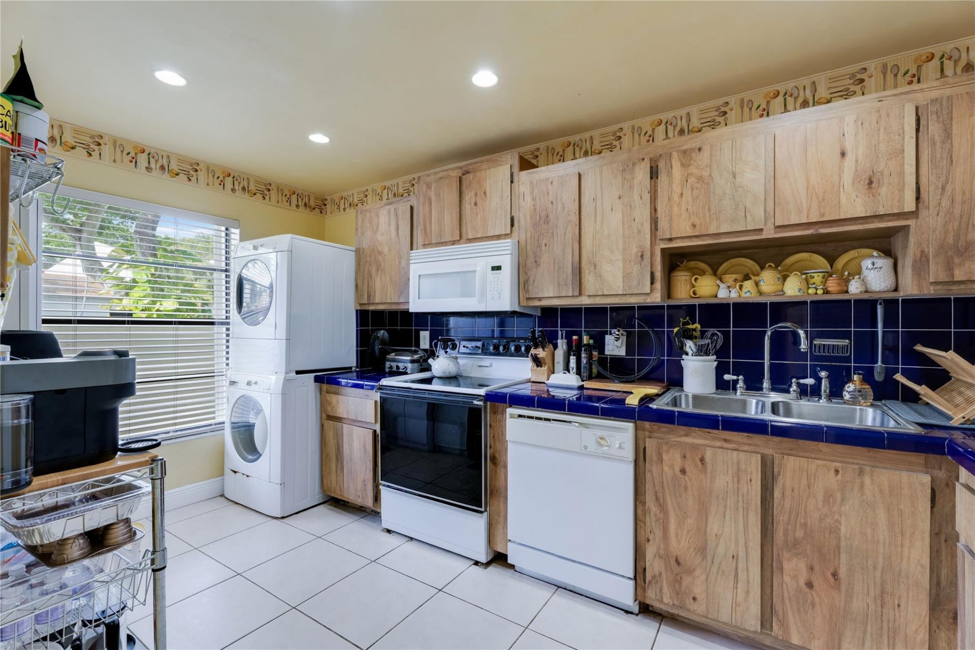 1225 NW 98th Terrace, Unit 144, Pembroke Pines, FL 33024 Photo