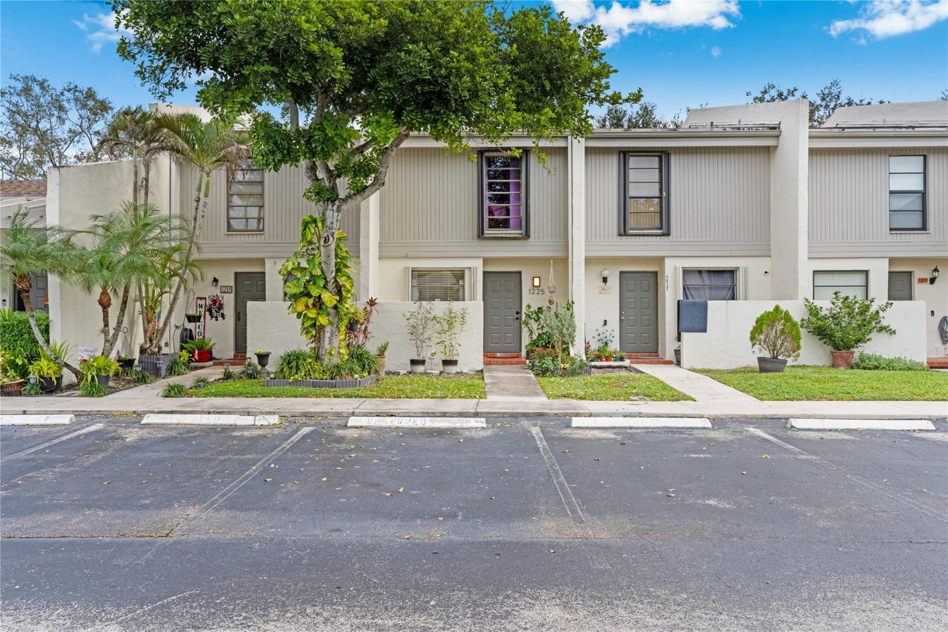 1225 NW 98th Terrace, Unit 144, Pembroke Pines, FL 33024 Photo