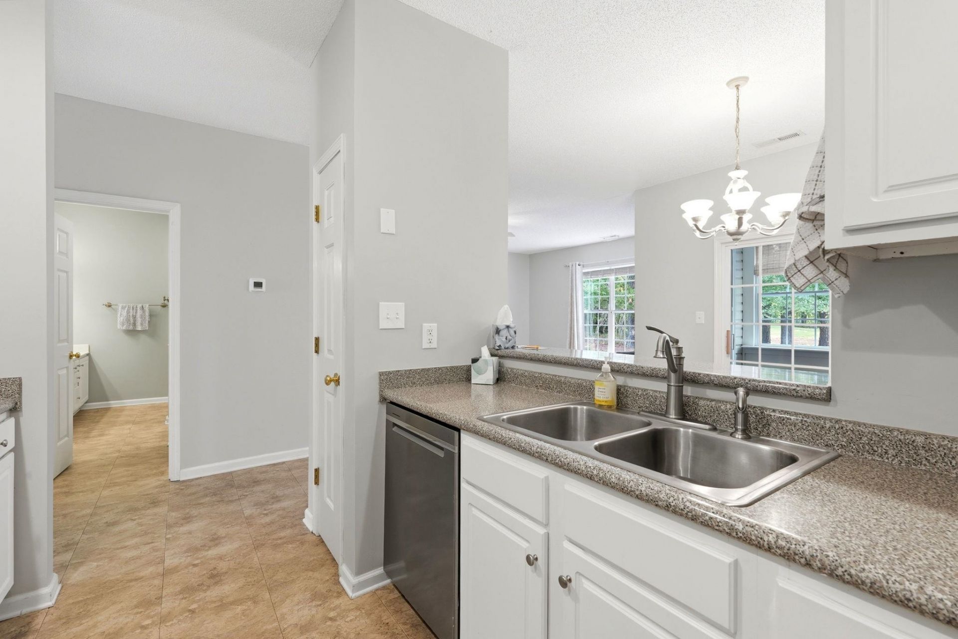 510 Colonial Trace Dr. Photo 15