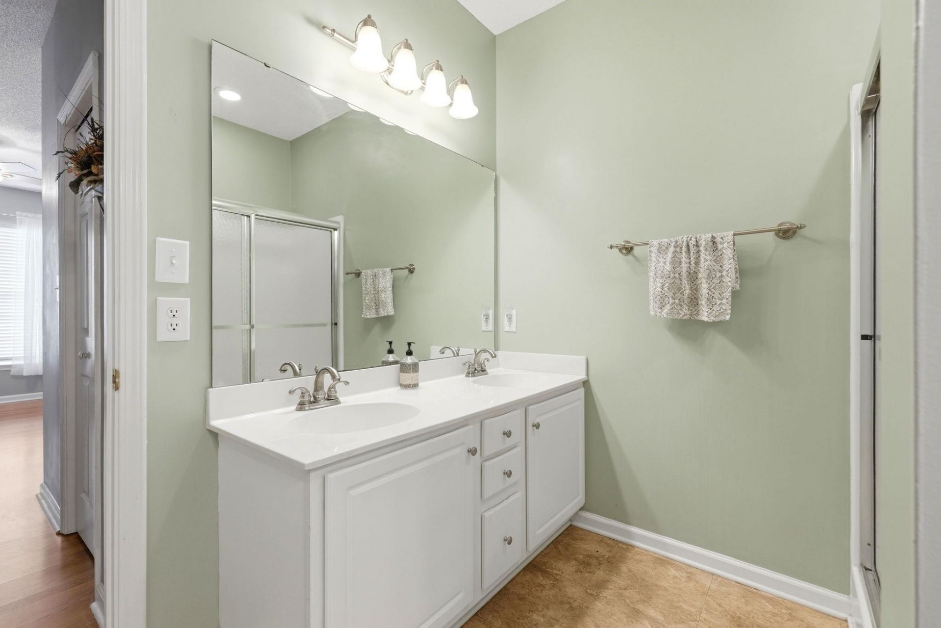 510 Colonial Trace Dr. Photo 20