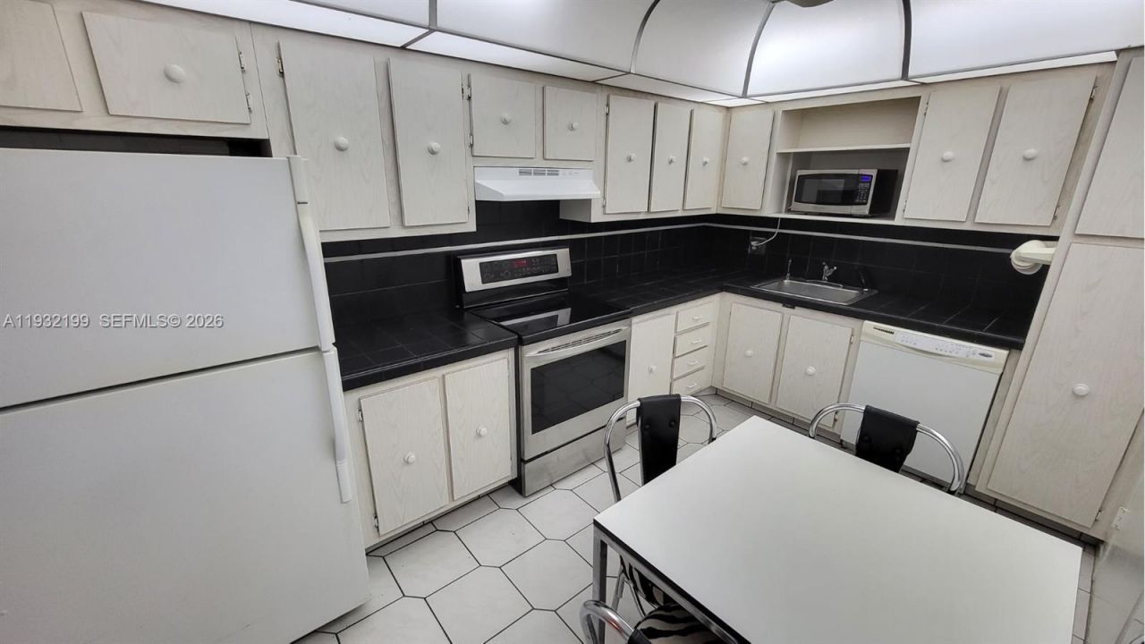 3800 S Ocean Dr, Unit 1117, Hollywood, FL 33019 Photo