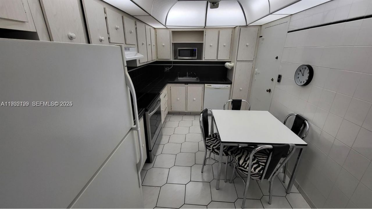 3800 S Ocean Dr, Unit 1117, Hollywood, FL 33019 Photo