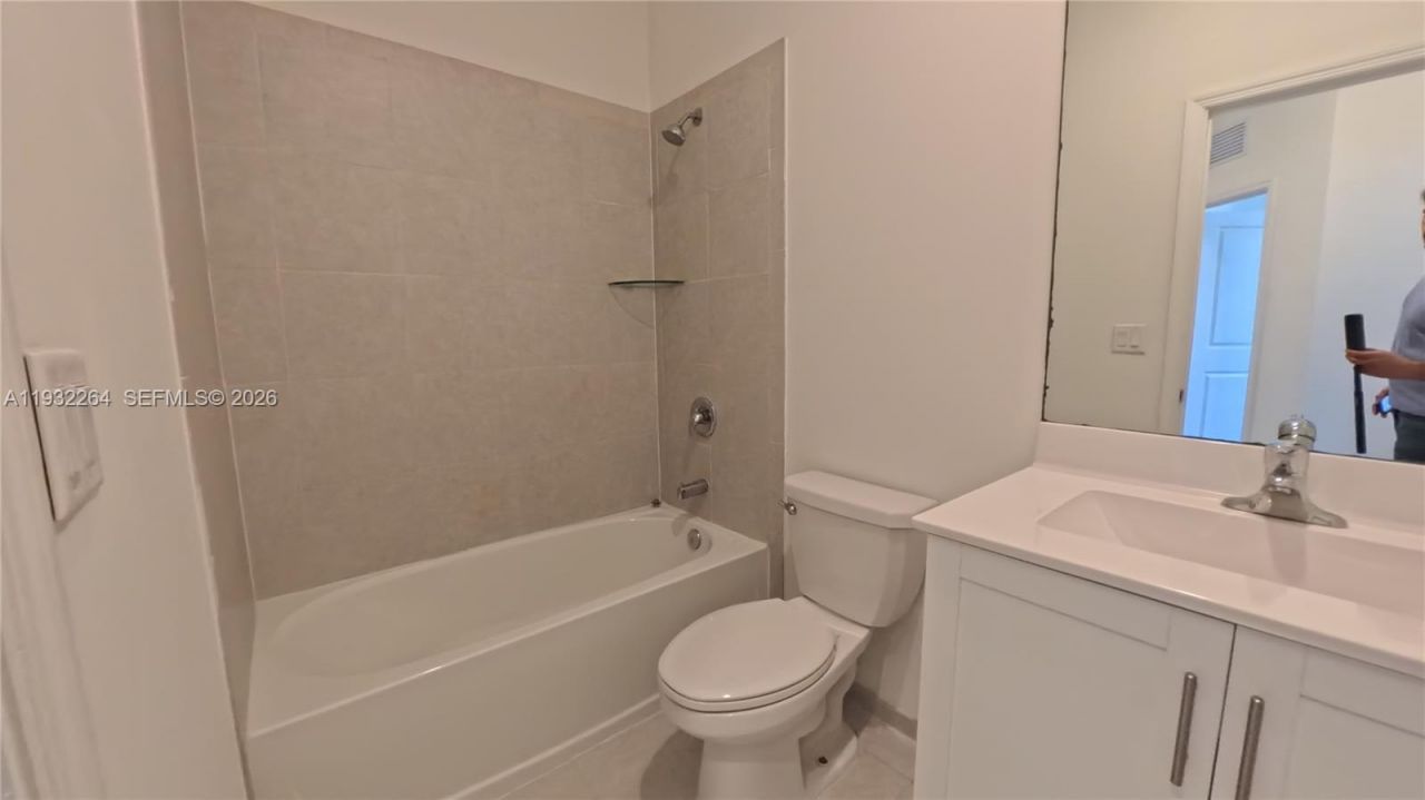 1114 SE 27th Ter, Unit ., Homestead, FL 33035 Photo