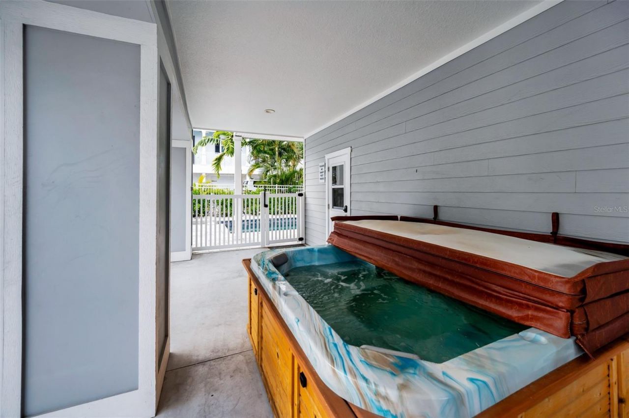 204 Gulf Boulevard, Indian Rocks Beach, FL 33785 Photo