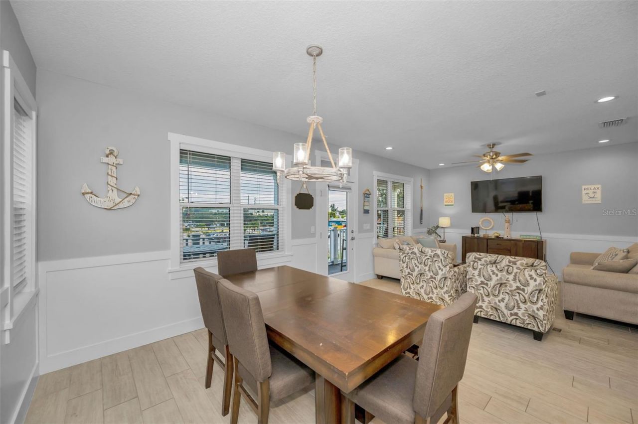 204 Gulf Boulevard, Indian Rocks Beach, FL 33785 Photo